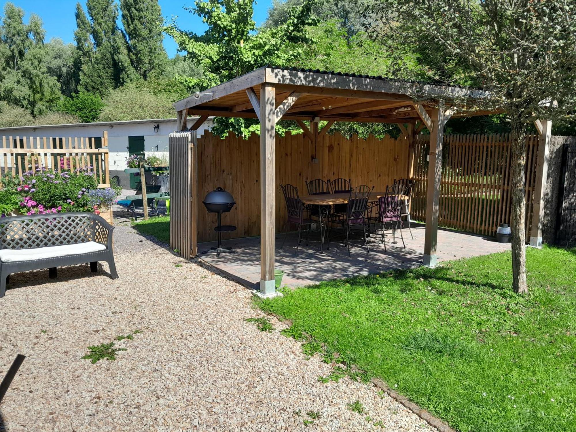 ホテル Le Paddock Du Val De Lys ブレッシー エクステリア 写真