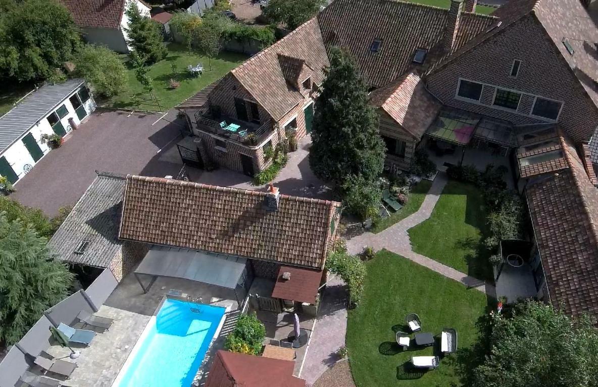 ホテル Le Paddock Du Val De Lys ブレッシー エクステリア 写真